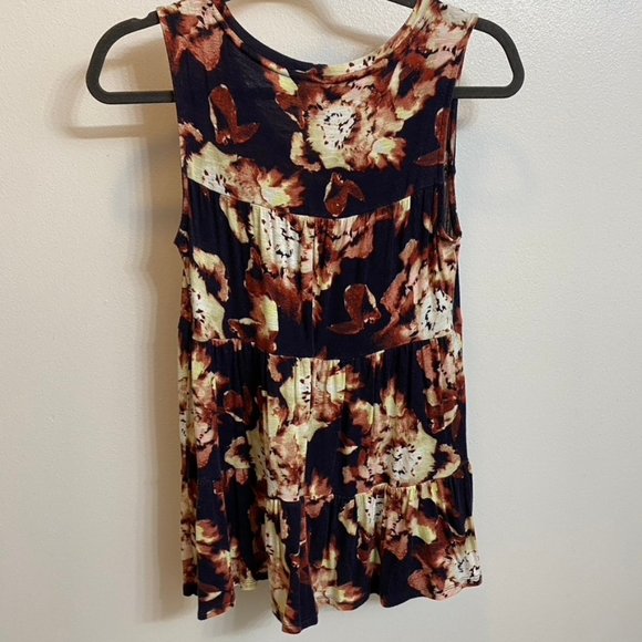 Vera Wang tiered floral tank top XS - Picture 3 of 4